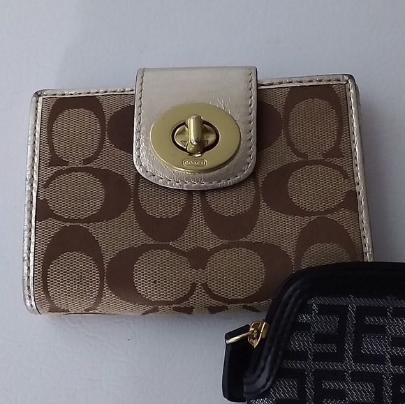 Wallets - Picture 4 of 4